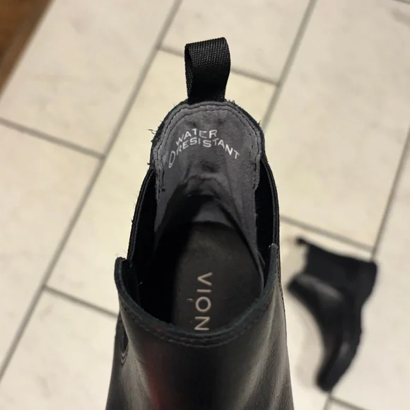 Vionic Chelsea Boots - Picture 5 of 5